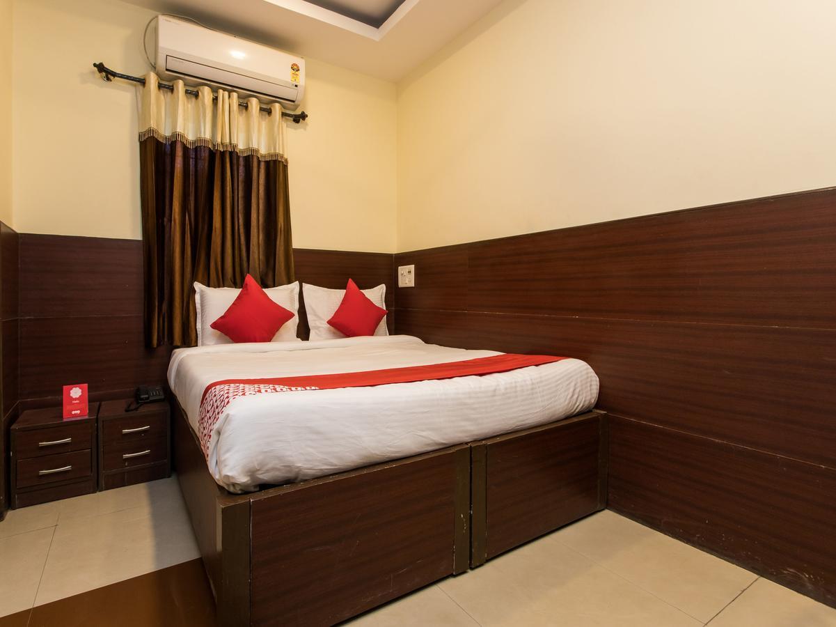 Oyo 11945 Hotel Glory Palace Indore Luaran gambar
