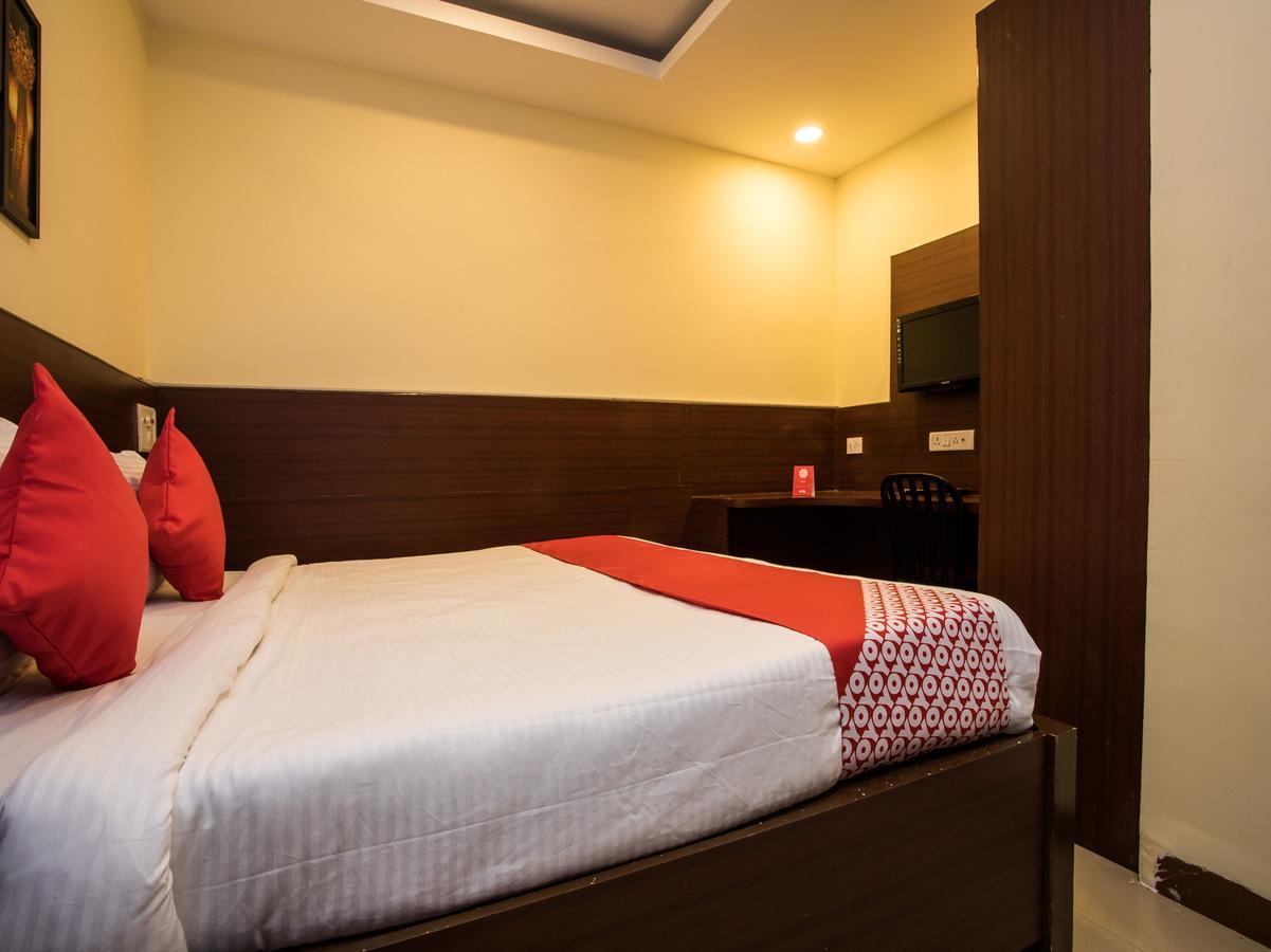 Oyo 11945 Hotel Glory Palace Indore Luaran gambar