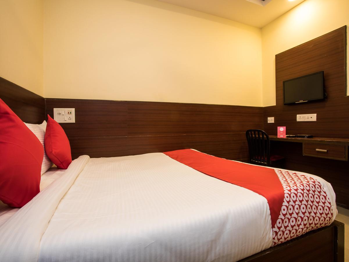 Oyo 11945 Hotel Glory Palace Indore Luaran gambar